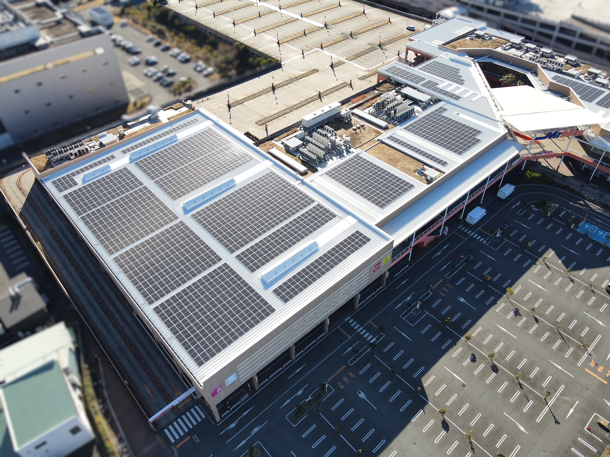 株式会社ミスターマックス・ホールディングス様 湘南藤沢ショッピングセンター（1,155kW）